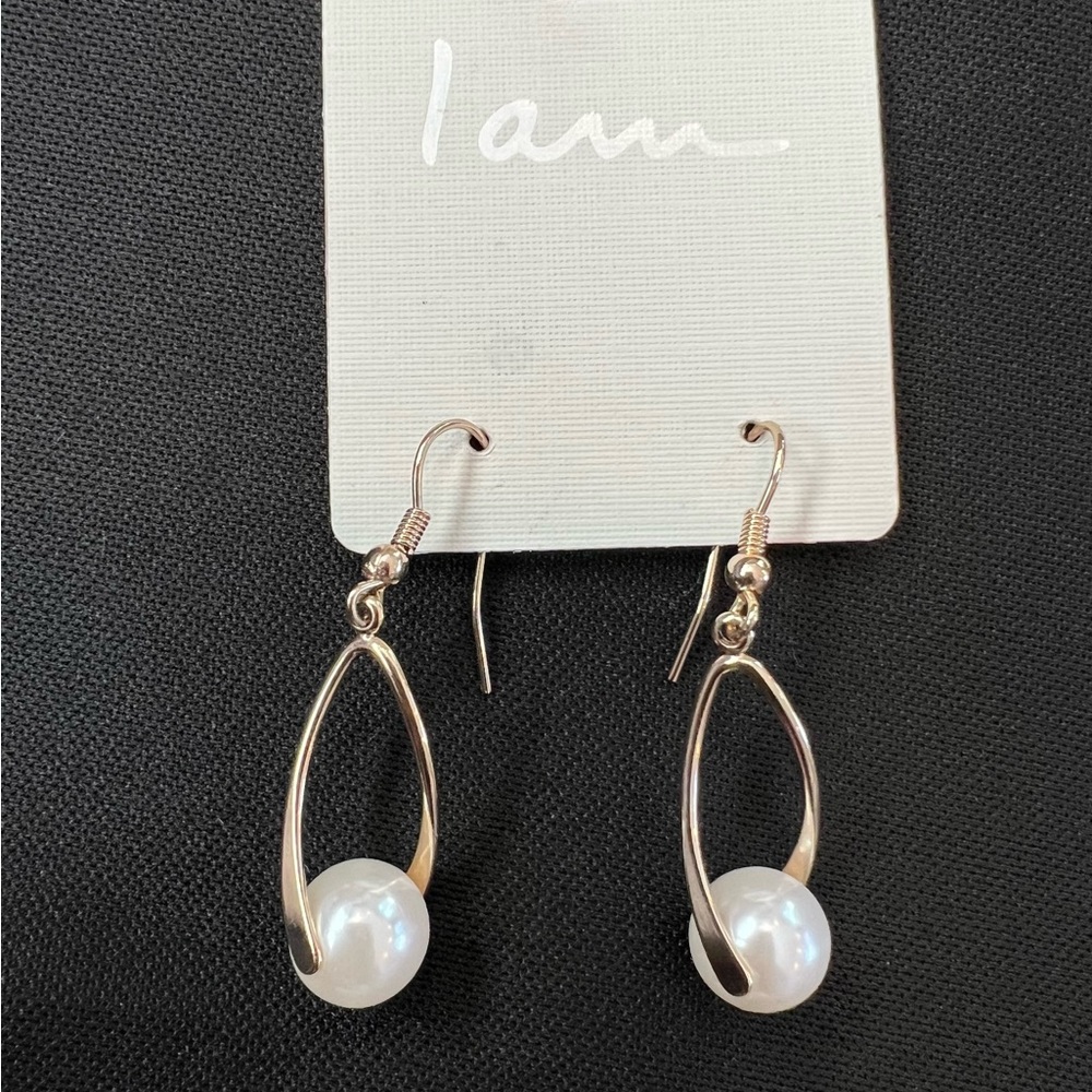 Costume gold and faux Pearl drop earrings